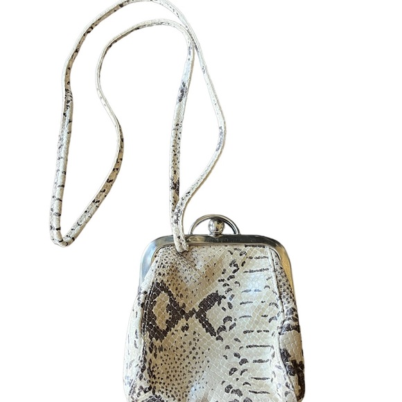 Simard Leather Shoulder Coin Purse - Picture 2 of 8